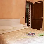 Old Rome House