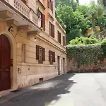 Old Rome House