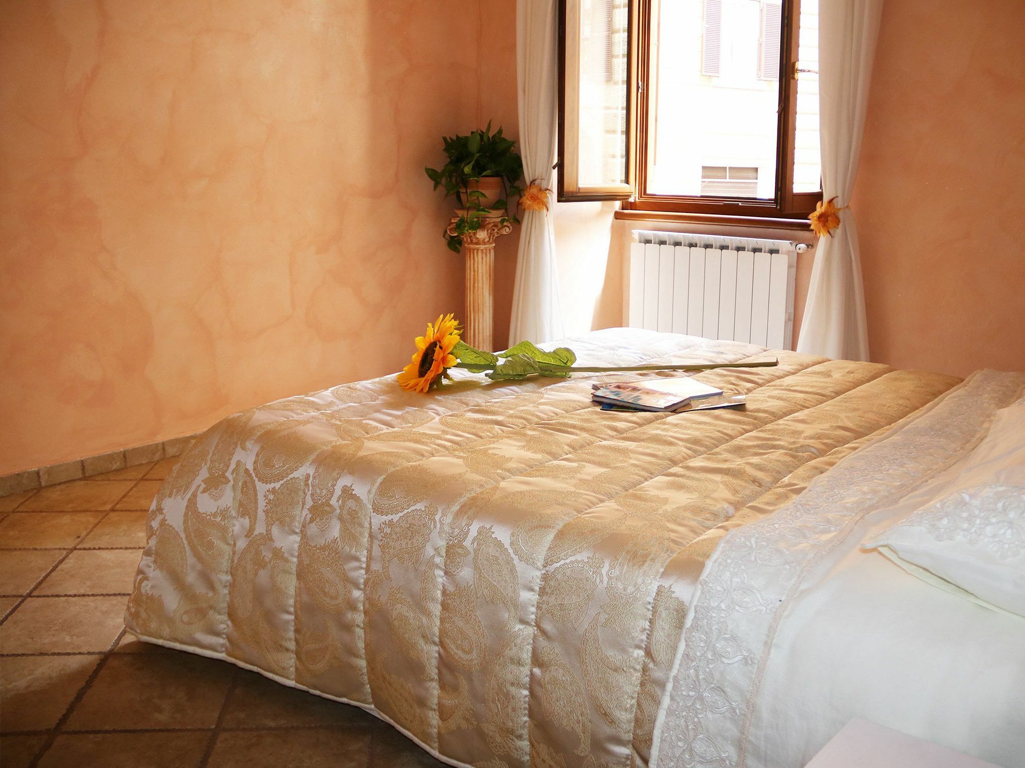 Old House Apartment *